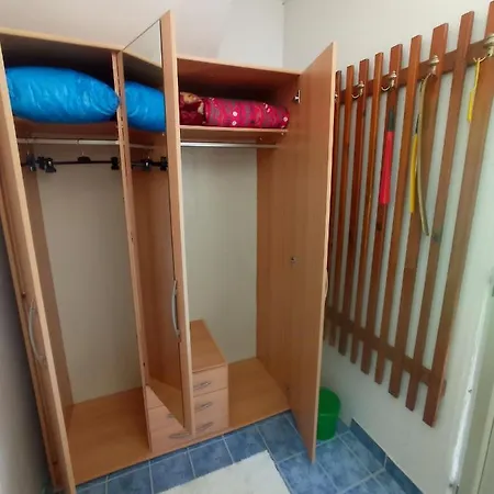 Studio Apartment Aila Apartman