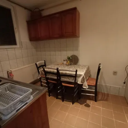 Studio Apartment Aila Apartman